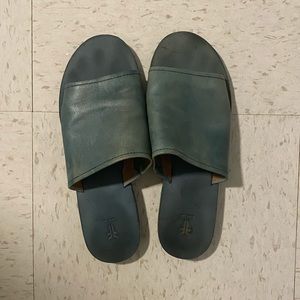 Frye Robin leather slides. In good used condition.